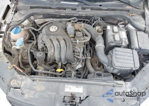 2011 Volkswagen Jetta 2.0L S из США, поврежденный, VIN 3VW2K7AJ8BM070104